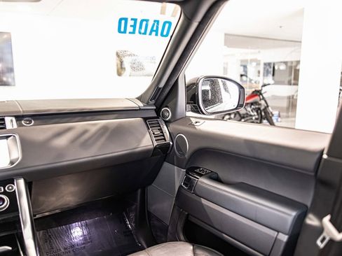 Used 2017 Land Rover Range Rover Sport HSE Dynamic image 39