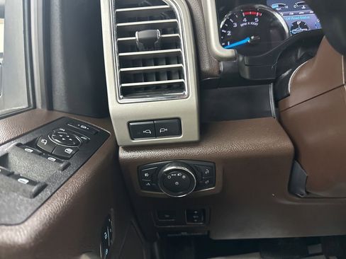 Used 2017 Ford F350 King Ranch w/ King Ranch Ultimate Package AWD/4WD image 40