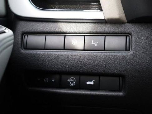 Certified 2025 Nissan Rogue SL w/ Tech Package AWD/4WD image 21
