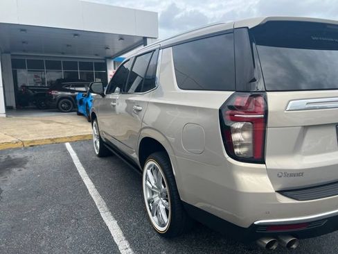 Used 2021 Chevrolet Tahoe High Country w/ Premium Package RWD image 7