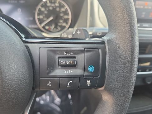 Used 2023 Nissan Rogue SV FWD image 21