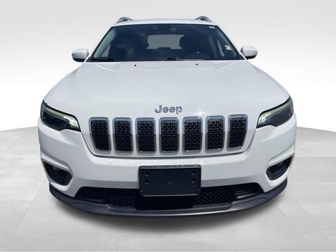 Used 2019 Jeep Cherokee Latitude Plus w/ Cold Weather Group AWD/4WD image 18
