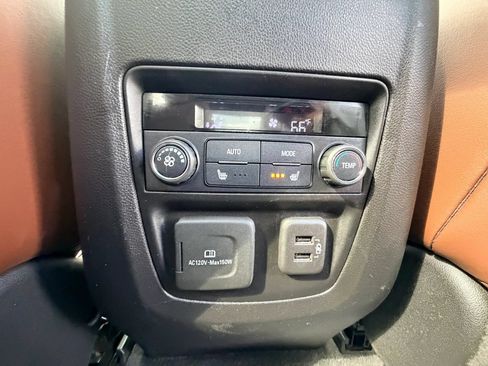 Used 2019 Buick Enclave Avenir w/ Avenir Technology Package AWD/4WD image 27