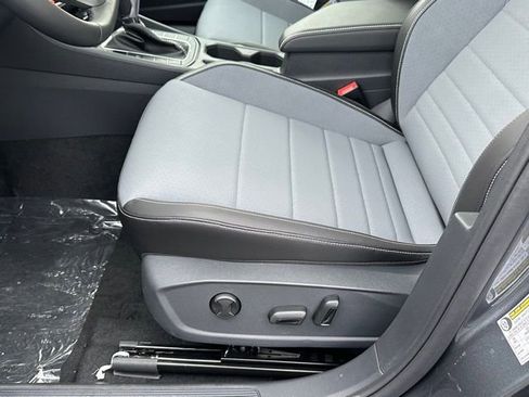 New 2026 Volkswagen Jetta SE FWD image 27