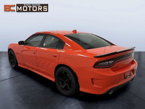 Used 2020 Dodge Charger R/T w/ Blacktop Package RWD image 4