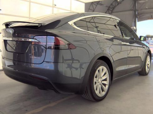 Used 2020 Tesla Model X Performance AWD/4WD image 3