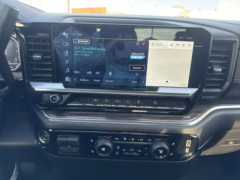 Used 2023 Chevrolet Silverado 1500 RST image 16