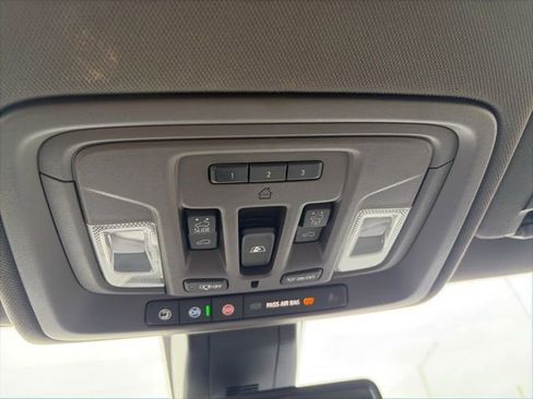 Used 2020 GMC Sierra 1500 SLT w/ SLT Premium Plus Package image 25