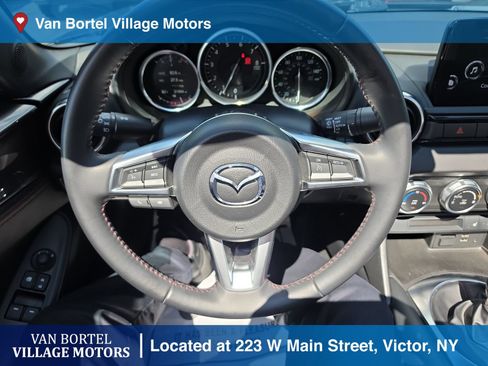 Used 2019 MAZDA MX-5 Miata Grand Touring w/ GT-S Package RWD image 14