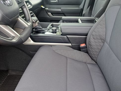 New 2026 Toyota Tundra SR5 w/ SR5 Convenience Package RWD image 18
