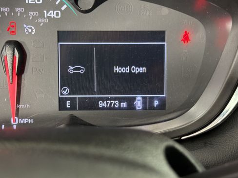 Used 2019 Chevrolet Trax LT w/ LT Convenience Package FWD image 19