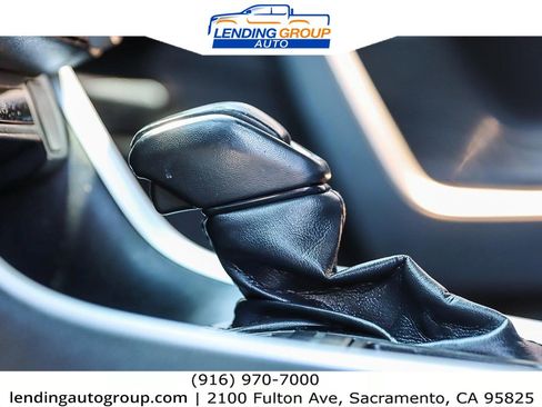 Used 2019 Toyota RAV4 XLE Premium image 21