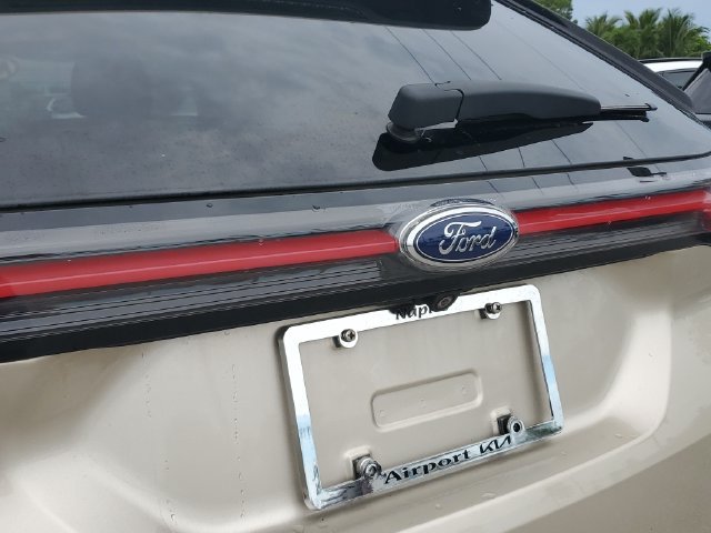 Used 2018 Ford Edge SEL w/ Equipment Group 201A AWD/4WD image 8