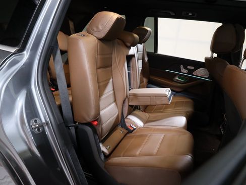 Used 2025 Mercedes-Benz GLS 450 4MATIC w/ AMG Line Exterior image 50