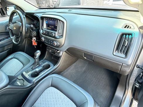 Used 2022 Chevrolet Colorado Z71 image 33