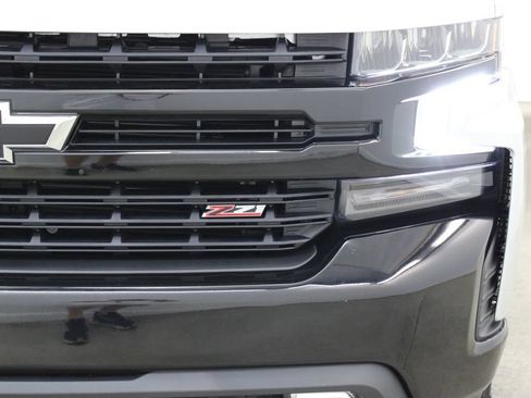 Used 2021 Chevrolet Silverado 1500 LT Trail Boss w/ Bed Protection Package AWD/4WD image 8