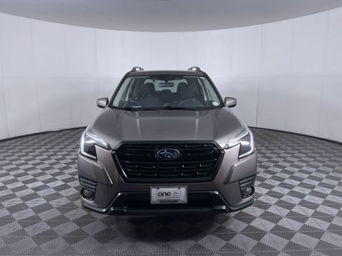 Used 2023 Subaru Forester Premium image 27