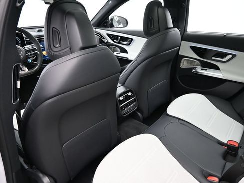 Used 2026 Mercedes-Benz E 53 AMG e 4MATIC Sedan image 8