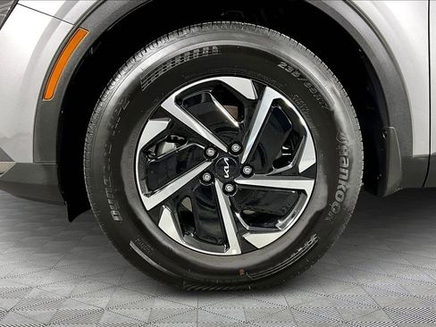 Used 2025 Kia Sportage LX image 34