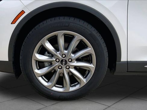 Used 2022 Lincoln Corsair AWD w/ Premium Package image 10