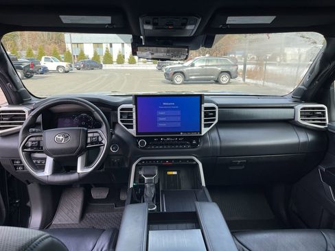 Used 2024 Toyota Sequoia Platinum image 8