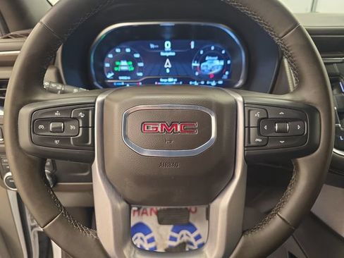 Used 2024 GMC Yukon XL SLE AWD/4WD image 29