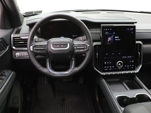 Used 2024 GMC Acadia AT4 w/ Luxury Package image 15