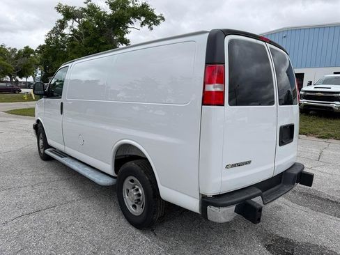 Used 2025 Chevrolet Express 2500 w/ Driver Convenience Package image 3