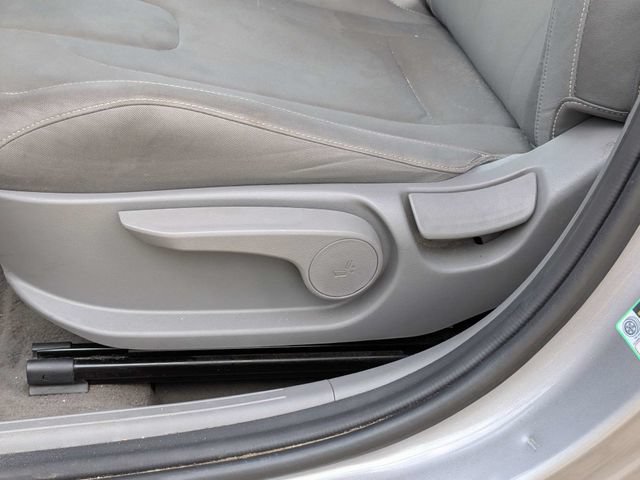Used 2025 Hyundai Elantra SEL FWD image 10