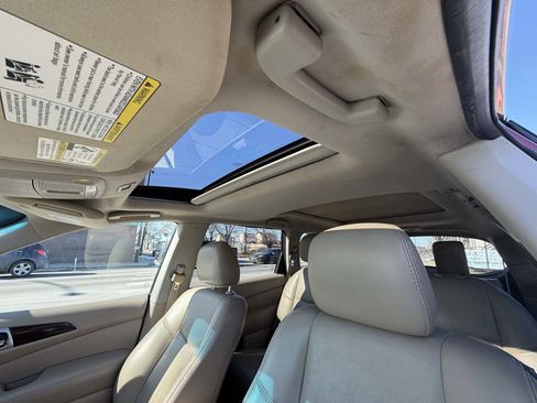 Used 2014 Nissan Pathfinder SL w/ SL Premium Package image 41