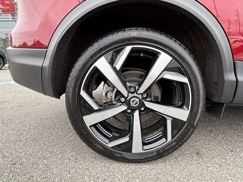 Used 2022 Nissan Rogue Sport SL w/ Premium Package image 20