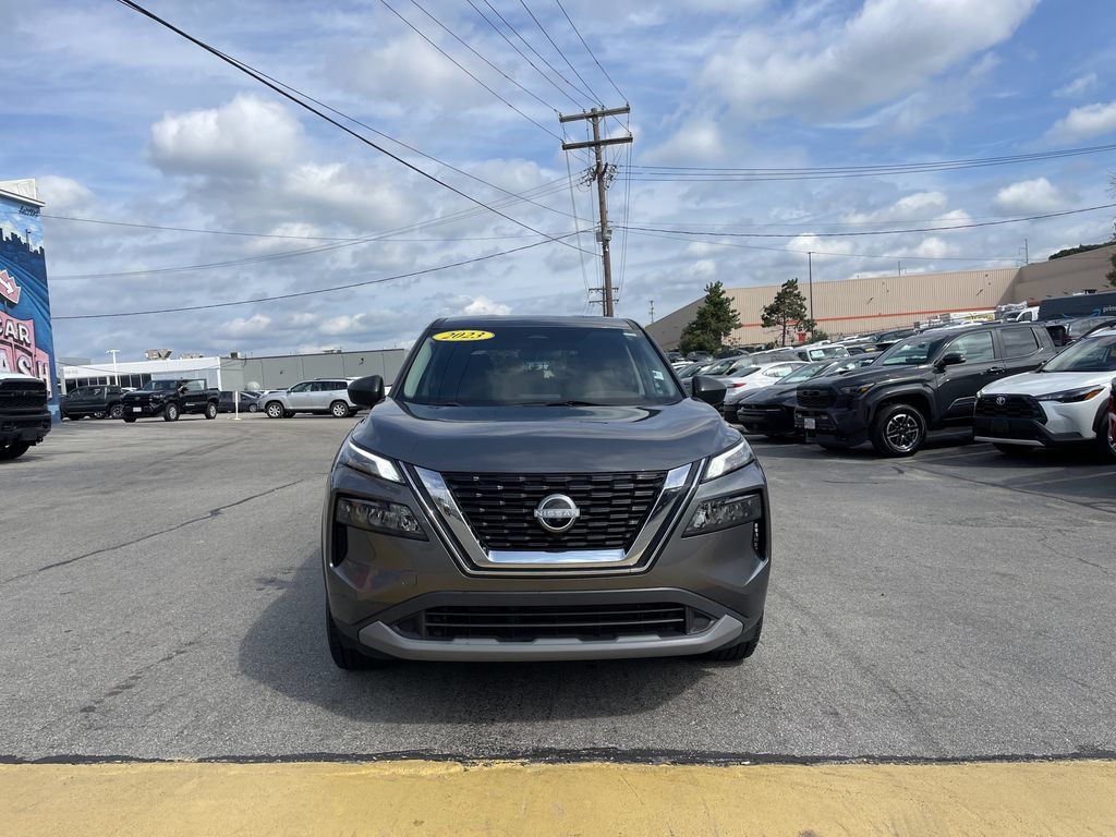 Used 2023 Nissan Rogue S AWD/4WD image 5