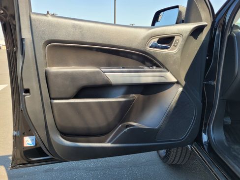 Used 2022 Chevrolet Colorado LT w/ Fleet Safety Package image 25