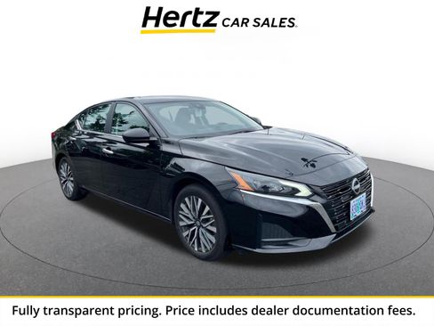 Used 2025 Nissan Altima 2.5 SV FWD image 1