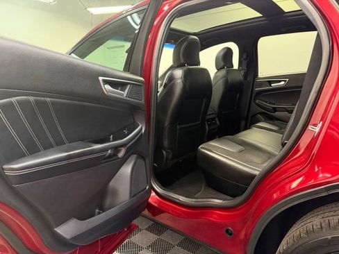 Used 2019 Ford Edge ST w/ Equipment Group 401A AWD/4WD image 31