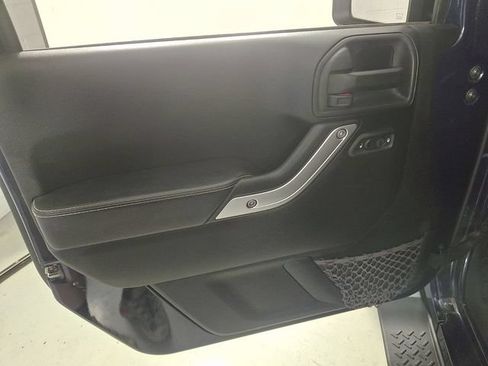 Used 2013 Jeep Wrangler Unlimited Sport AWD/4WD image 15