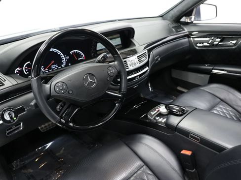 Used 2011 Mercedes-Benz S 65 AMG image 2