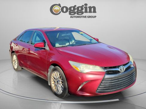 Used 2016 Toyota Camry LE FWD image 6