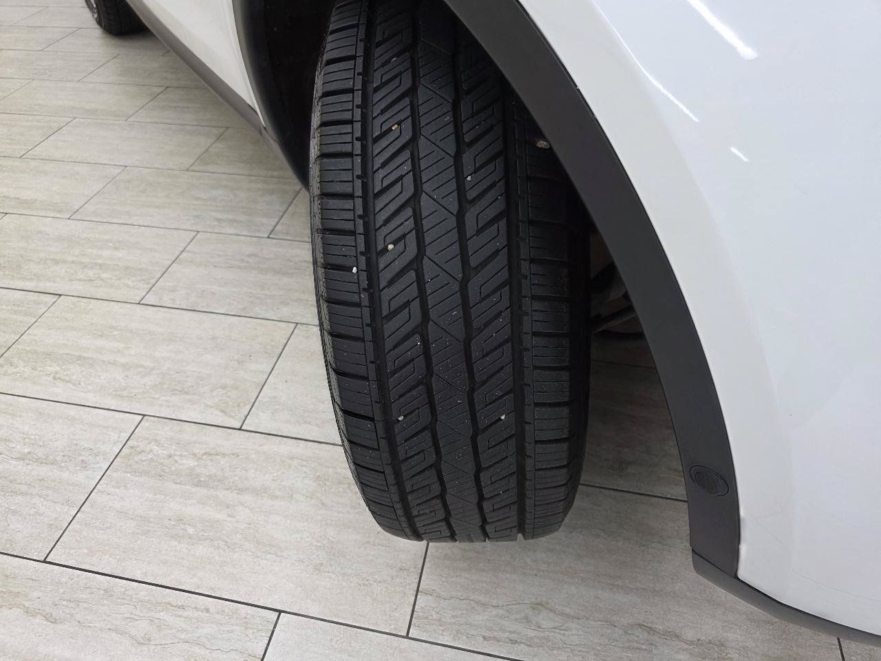 Used 2019 Land Rover Discovery SE AWD/4WD image 45