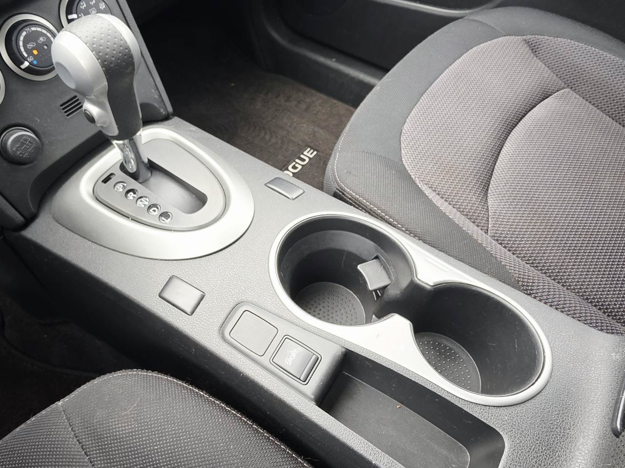 Used 2013 Nissan Rogue SV w/ Premium Pkg AWD/4WD image 37