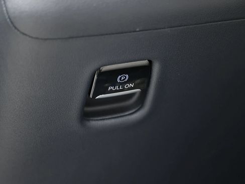 Used 2025 Lincoln Navigator Reserve AWD/4WD image 24