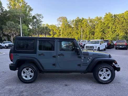 Used 2015 Jeep Wrangler Unlimited Sport w/ Quick Order Package 24S AWD/4WD image 8