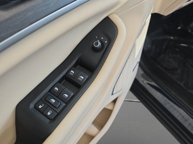 Used 2023 Jeep Grand Cherokee 4WD 4xe image 25