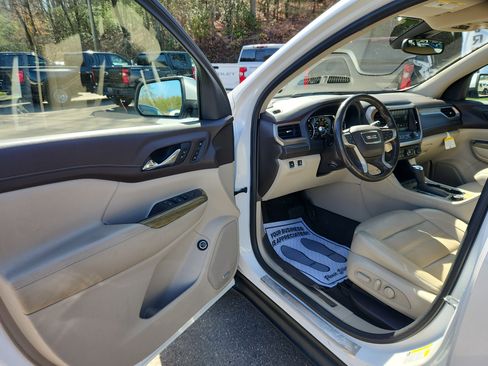 Used 2019 GMC Acadia Denali image 20