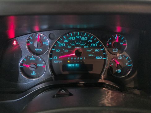 Used 2024 Chevrolet Express 2500 w/ Driver Convenience Package RWD image 11