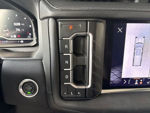 Certified 2022 GMC Yukon XL Denali w/ Denali Ultimate Package image 16