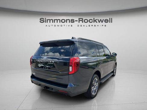 Used 2025 Ford Expedition Active AWD/4WD image 5