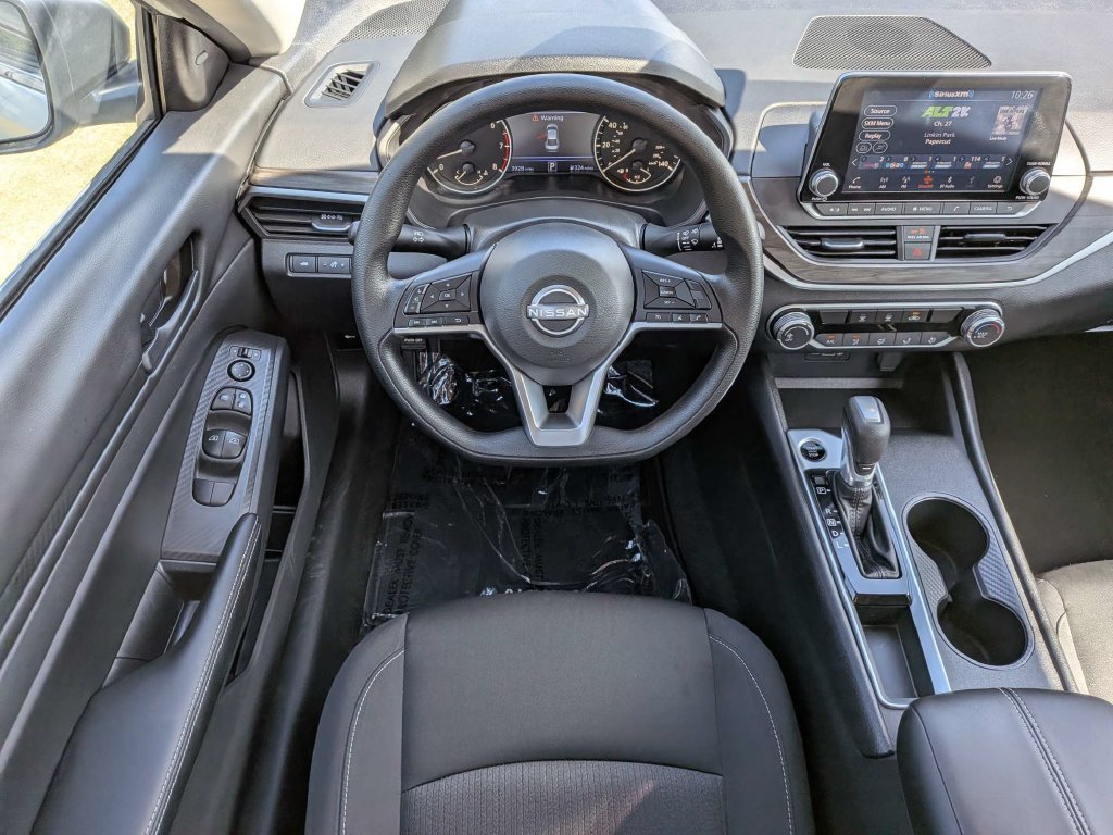 Used 2026 Nissan Altima 2.5 SV FWD image 14