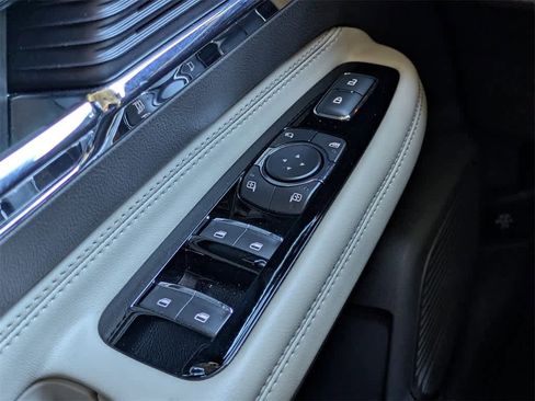 Used 2022 Lincoln Corsair FWD w/ Premium Package image 35