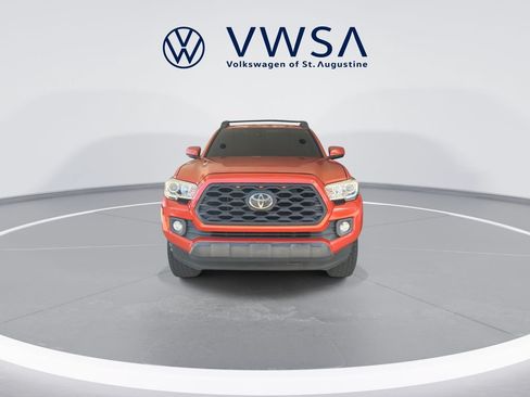 Used 2018 Toyota Tacoma SR5 RWD image 3